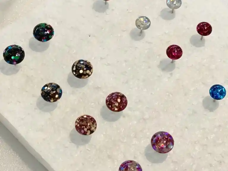 Sip N Dip - Learn to make glitter resin bubble stud earrings -Burleigh Heads - Club Burleigh Image 2