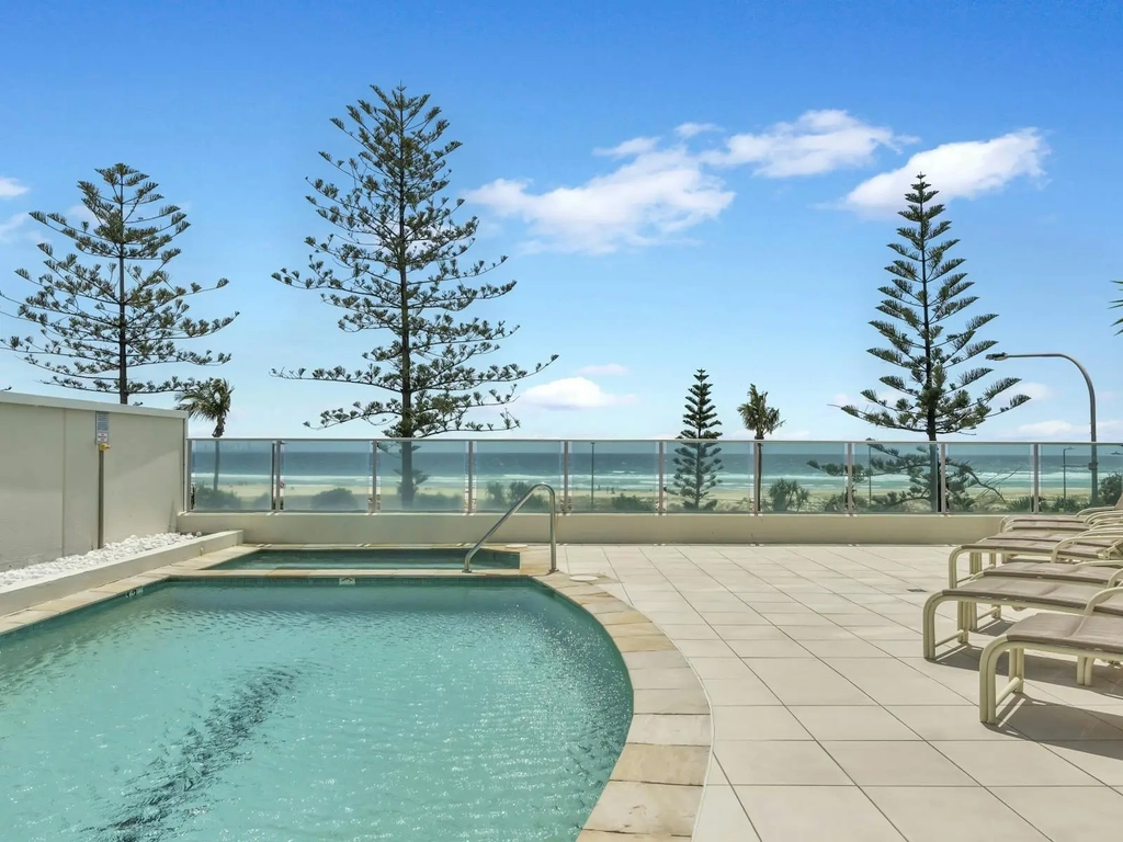 Swimming pool at Reflection on the Sea