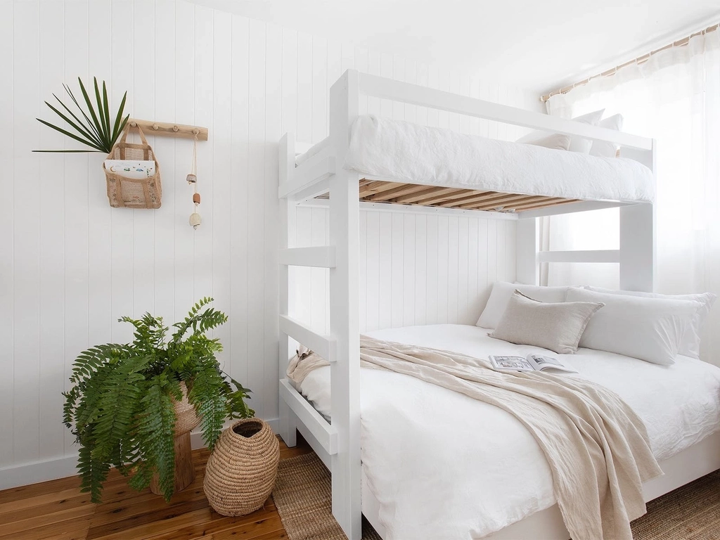Second guest room