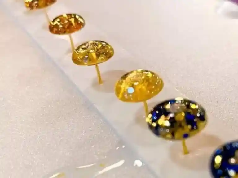 Sip N Dip - Learn to make glitter resin bubble stud earrings -Burleigh Heads - Club Burleigh Image 3