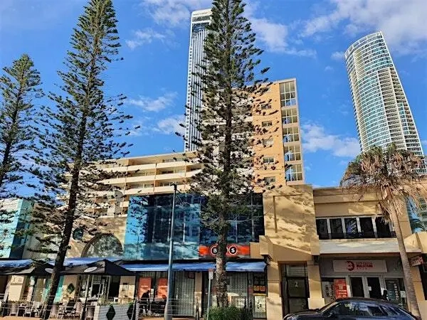 Surfers Paradise Architectural Walk: Iconic 1960s & 1970s Apartment Towers Image 1