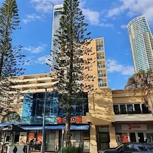 Surfers Paradise Architectural Walk: Iconic 1960s & 1970s Apartment Towers Image 1