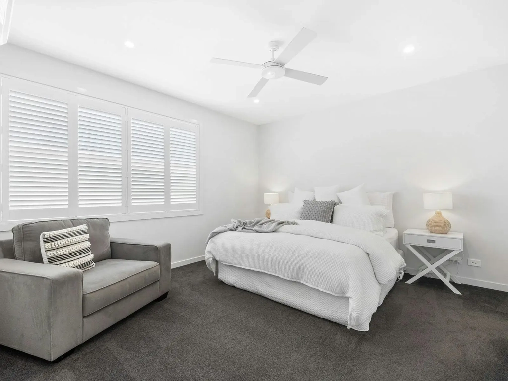 3 Bedroom home in Burleigh - Master Bedroom