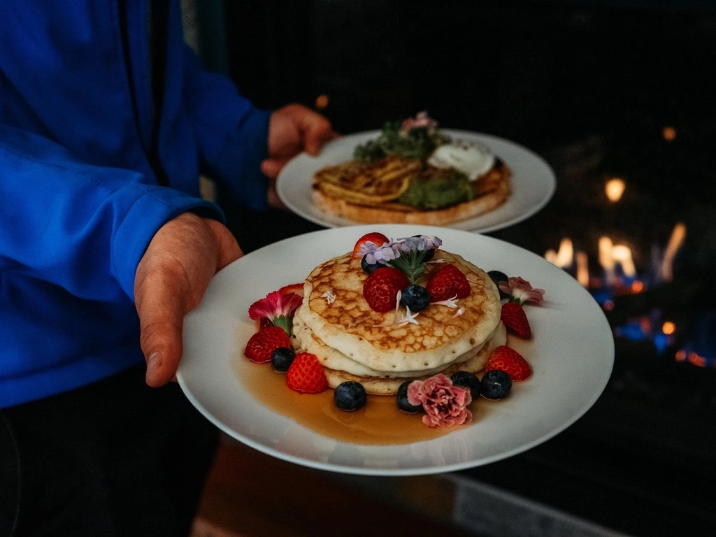 breakfast at the Binna Burra teahouse