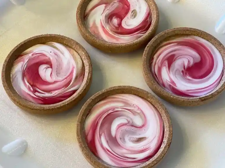 Learn to resin a breakfast tray or resin coasters - Mount Tamborine Sip 'n' Dip Image 4