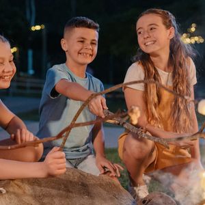 PC-Farmstay-Campfire-8296-300dpi-RGB-5966x3979.jpg