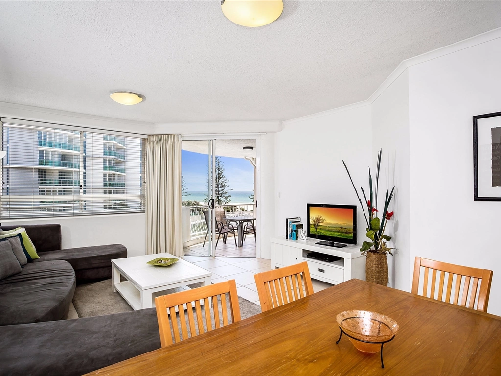 Kirra Beach Apartments