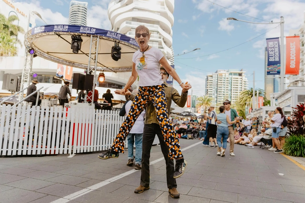 Blues on Broadbeach Image 2