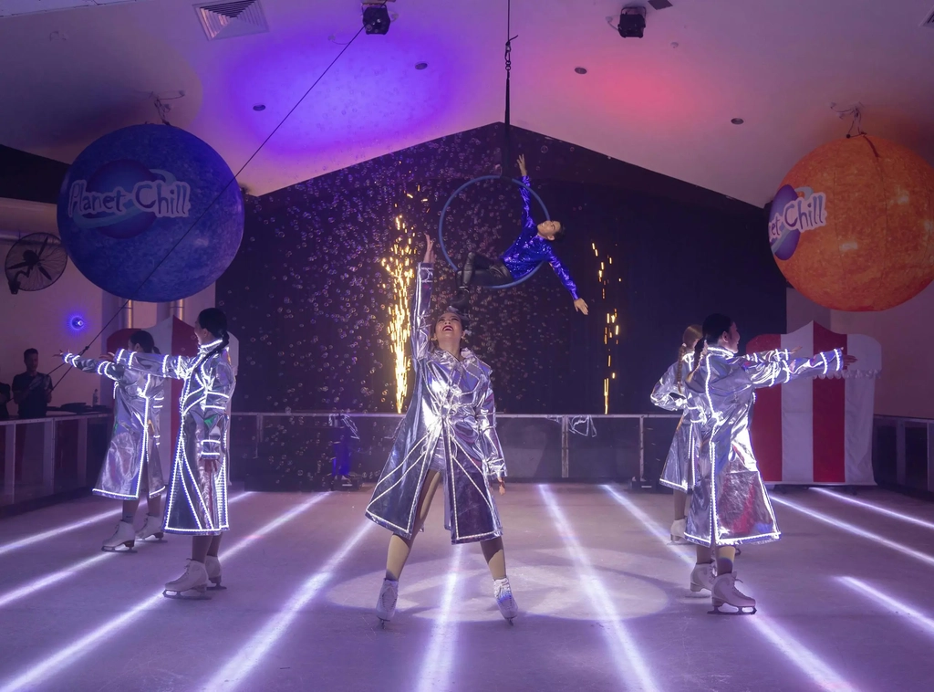 Welcome to Parad-Ice - The Variety Ice Skating Show Image 4