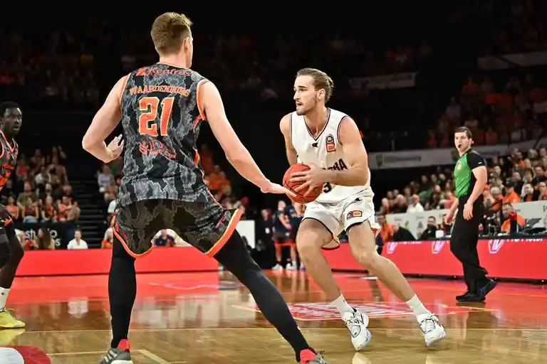 Illawarra Hawks vs Cairns Taipans  - NBL Blitz  - Gold Coast Image 2