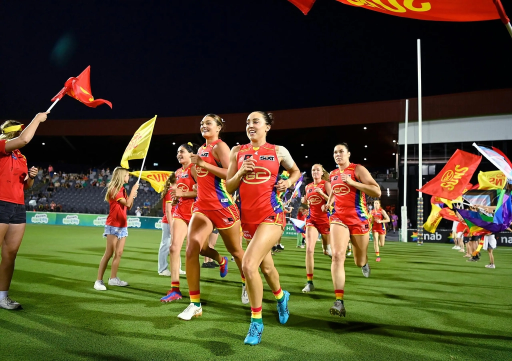 AFLW Round 4: Gold Coast SUNS v Geelong Image 1