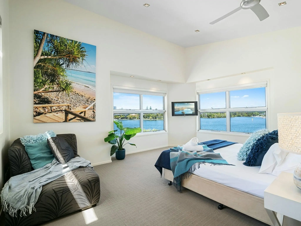 Water View from Bed