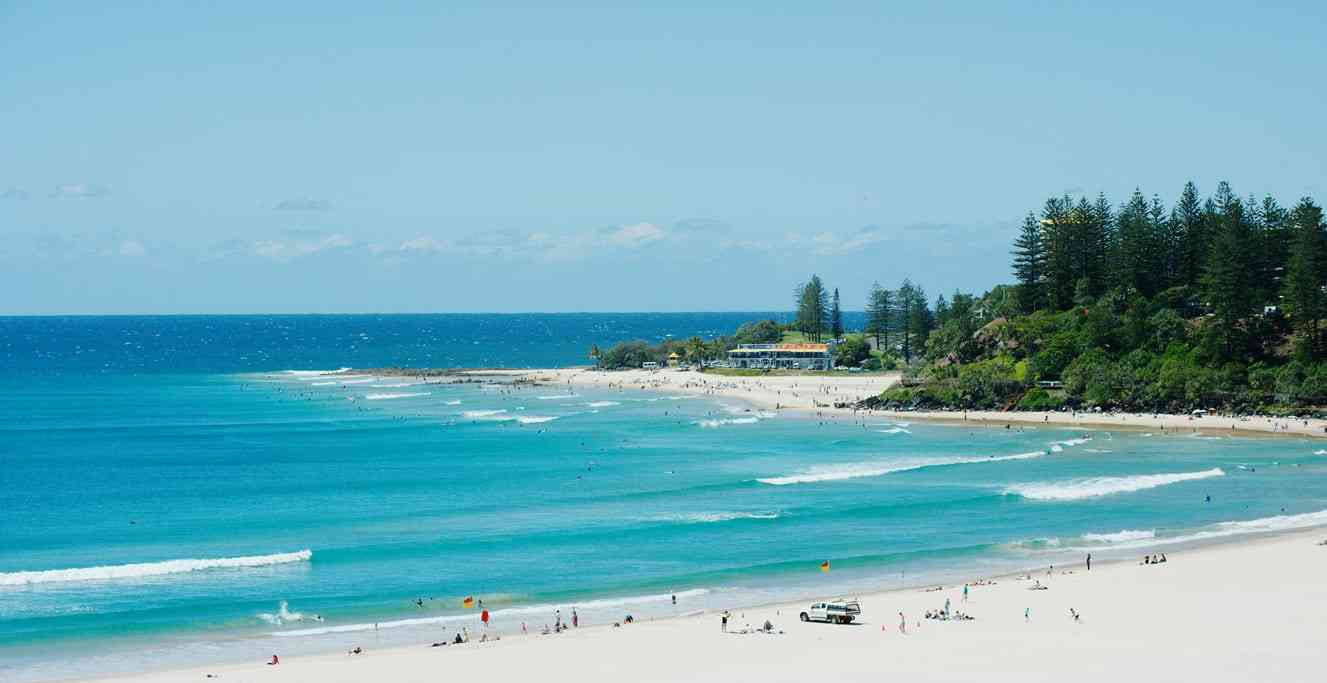 YOUR LOCAL’S GUIDE TO COOLANGATTA & CURRUMBIN