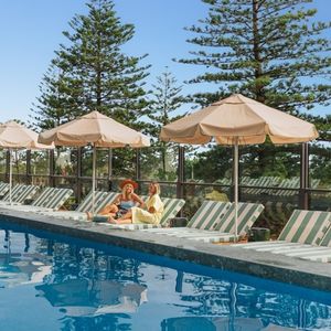 TEQ_MondrianGoldCoast_HavenPoolClub_DemiGavin_EDITED_001_6.jpg