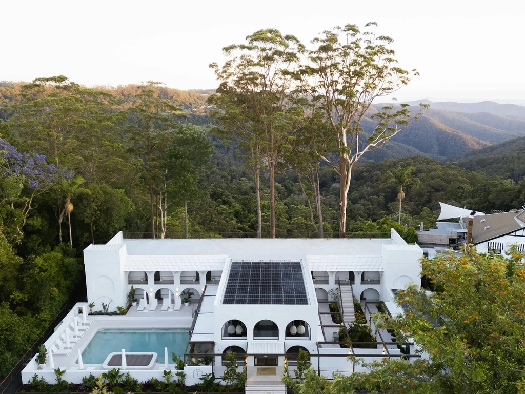 Birds eye view of the entire property set amongst the natural Mt Tamborine landscape.