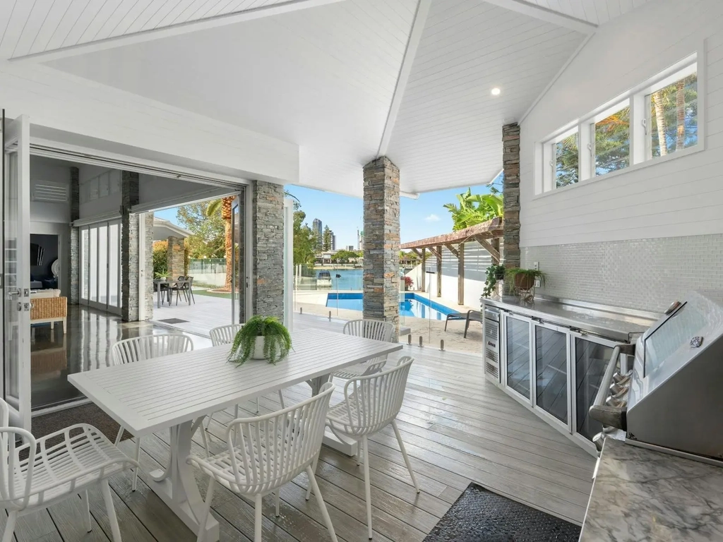 Undercover outdoor entertaining