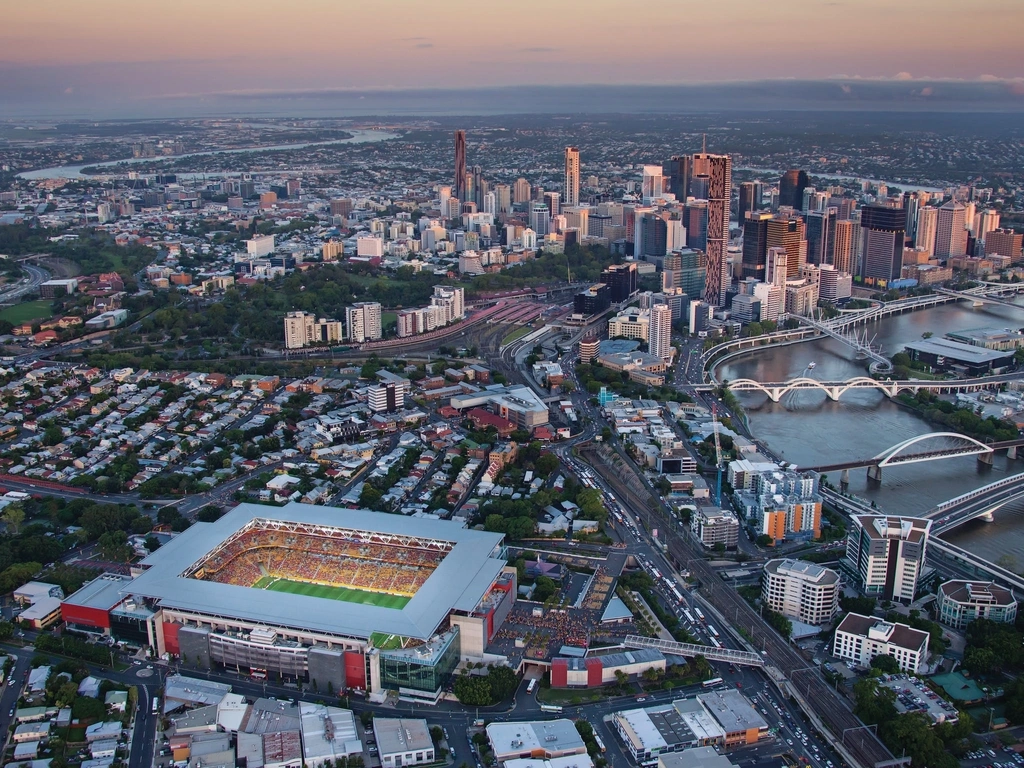 Catch Airtrain to Suncorp Stadium