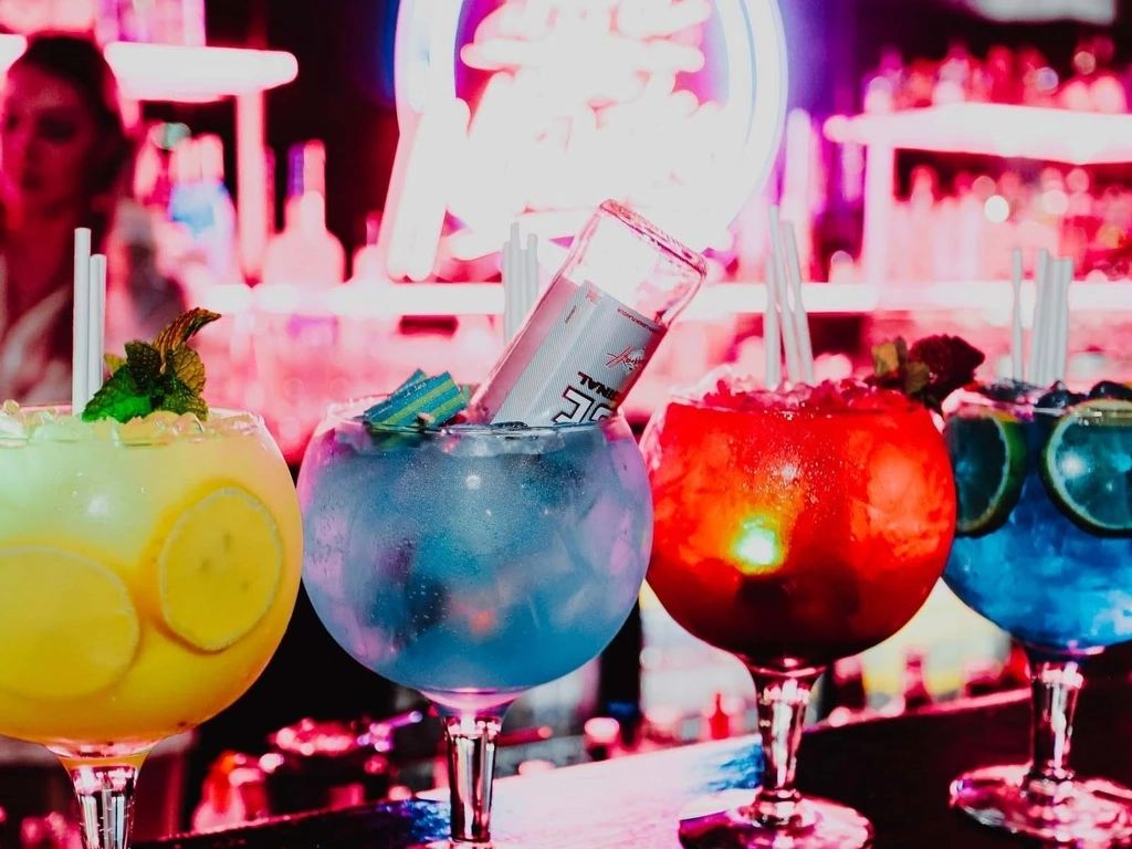 Retro's Signature Fishbowls