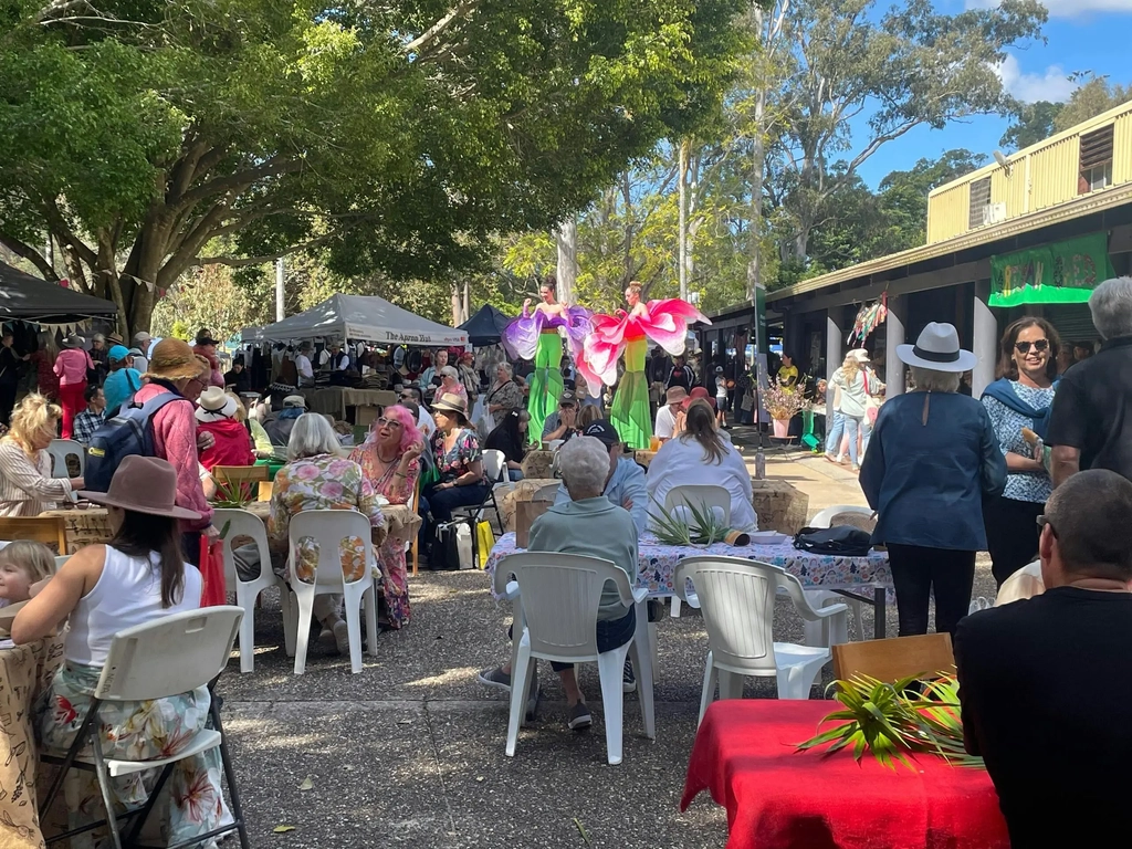 Botanical Bazaar Image 5