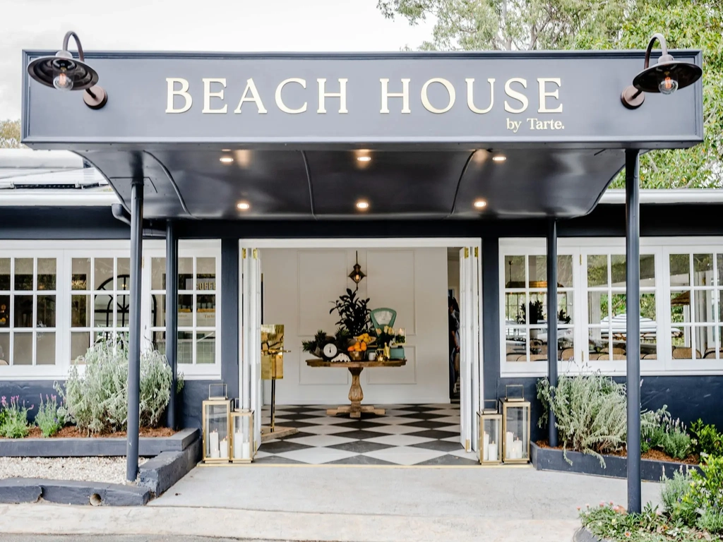 Entrance to Tarte Beach House Currumbin