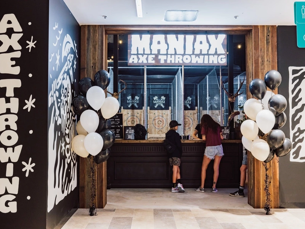 MANIAX Axe Throwing in Gold Coast