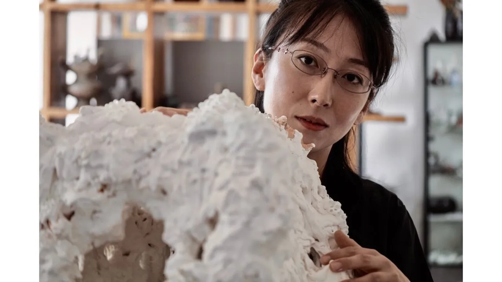 This Moment: In Conversation with Geng Xue Image 1