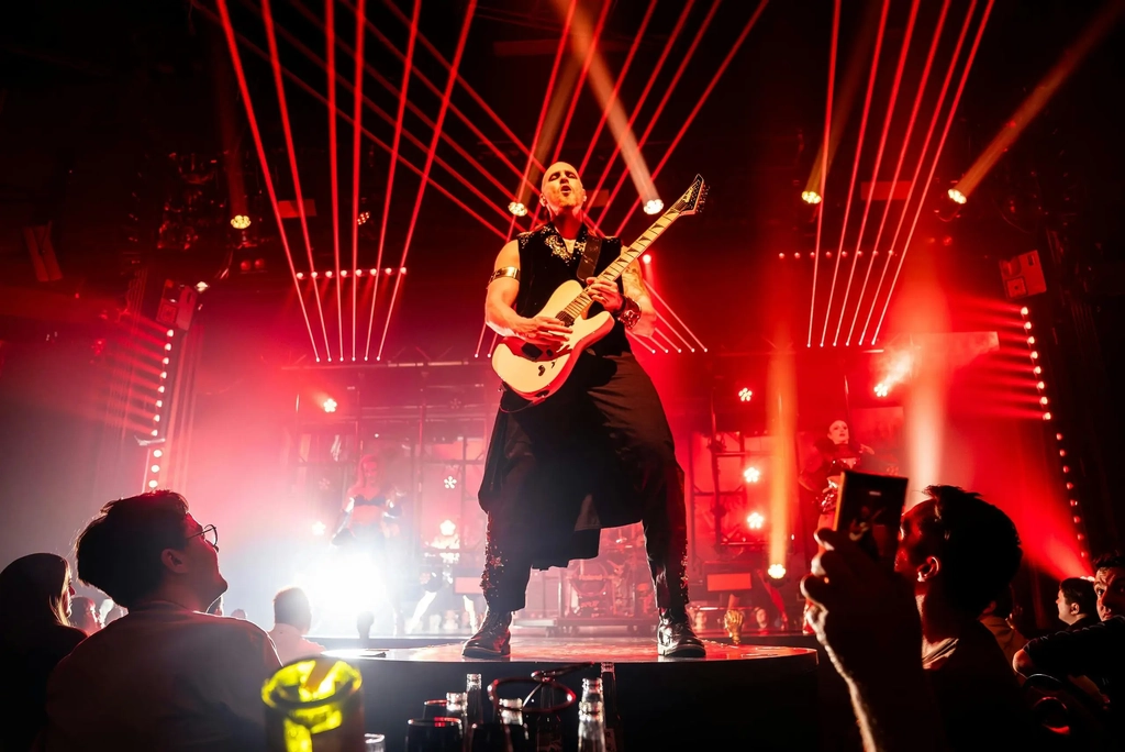 Dracula's: Lucid (Dinner & Show) Image 6