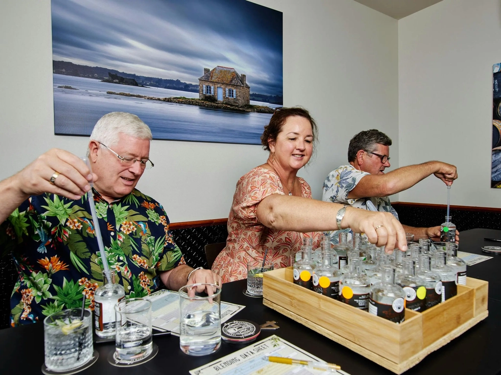 Cauldron Distillery Gin Blending Class Image 3