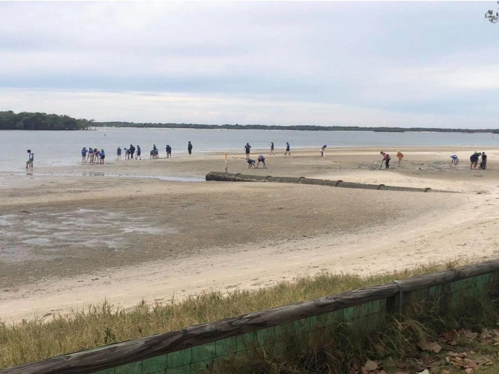 Women's Fishing Lesson - Paradise Point Image 1