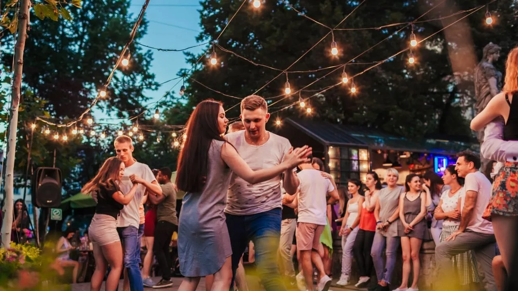 New Year's Eve Salsa on the Lawn Party Image 1