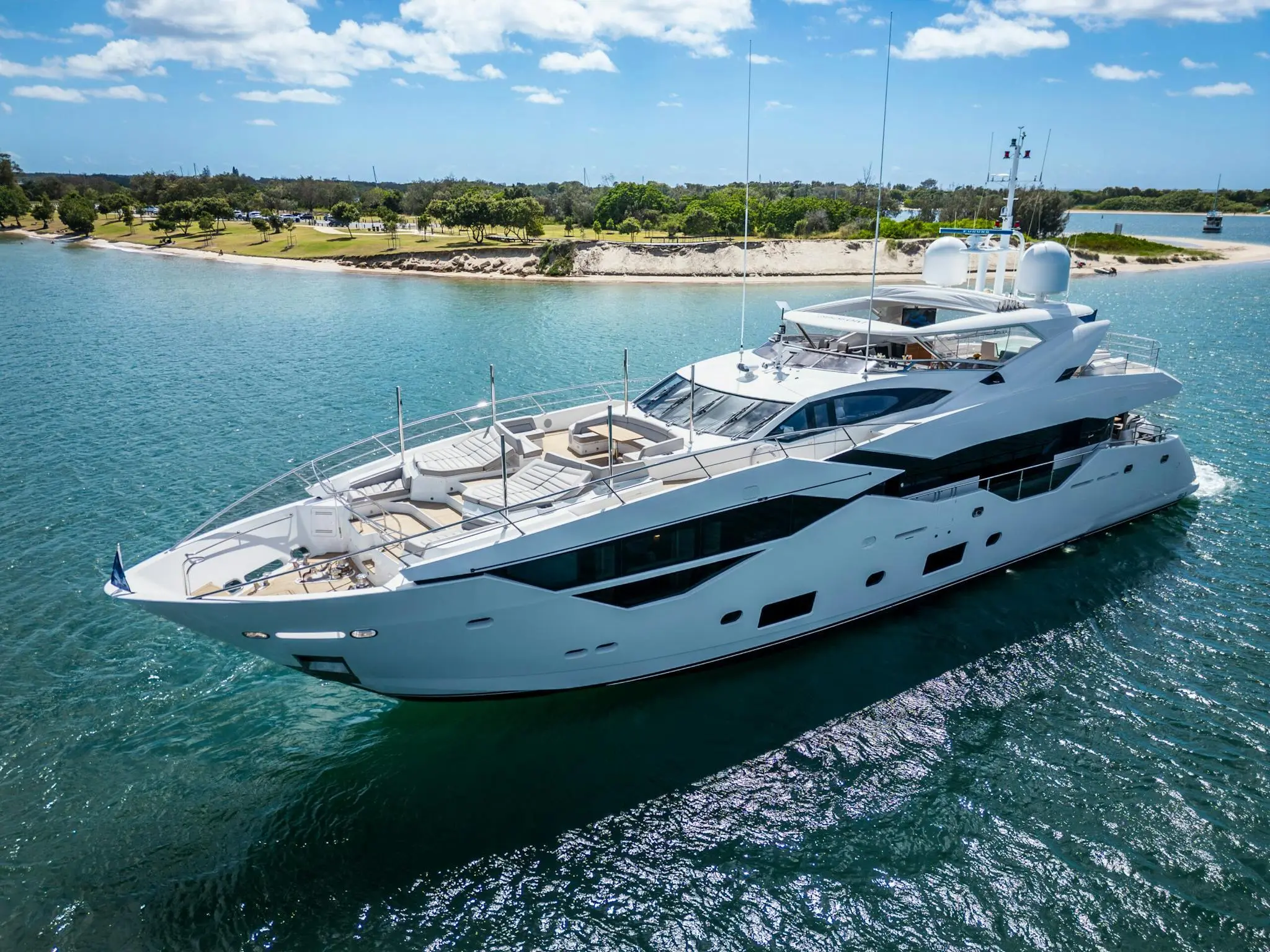 Gold Coast Overnight Yacht Charter