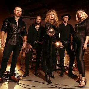 Starshine - Tribute To Stevie Nicks and Fleetwood Mac at Burleigh Town Hotel Image 1