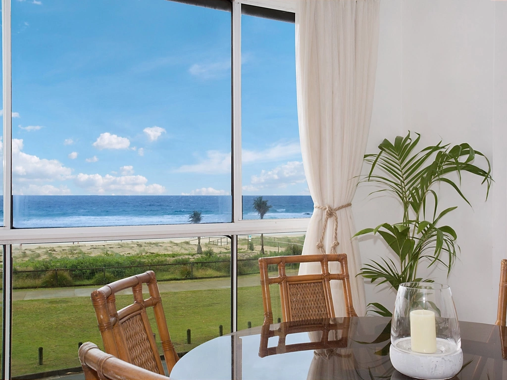 King Tide - Broadbeach - Dining Room Views