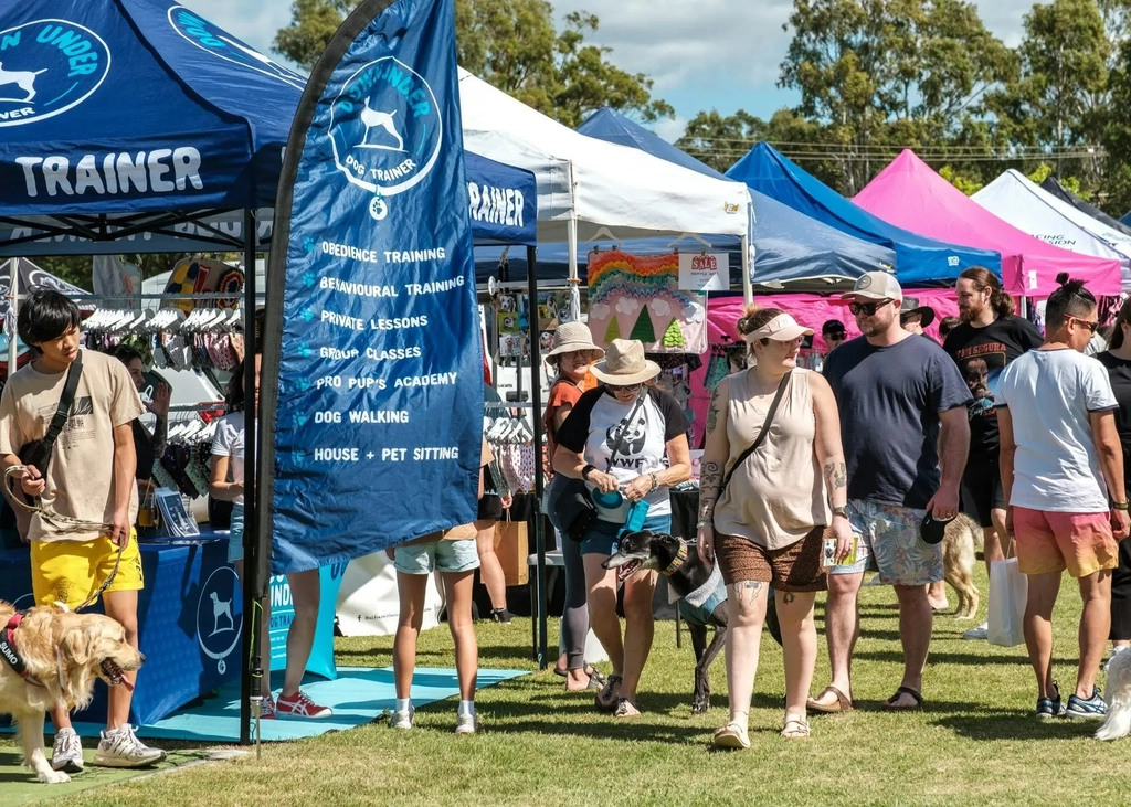 Dogs on the Green Markets Benowa, Gold Coast Image 2