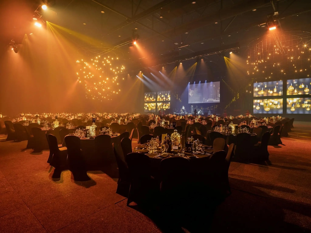 Elegant Gala Dinner Themes