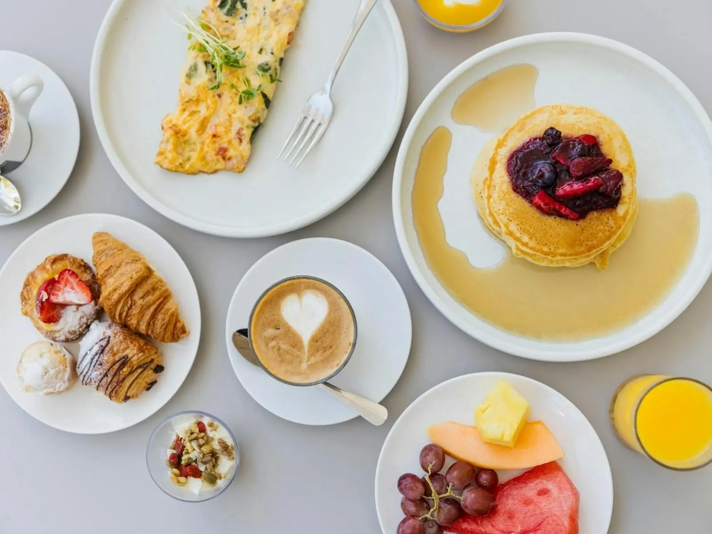 Breakfast at Kalinda