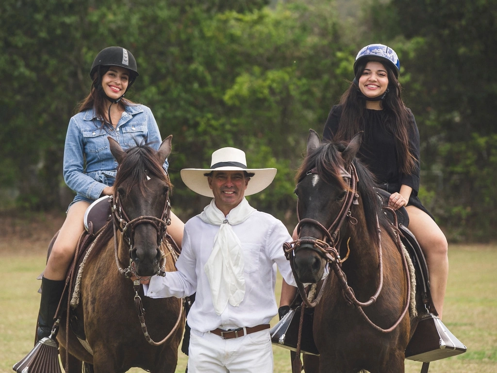 On Sundays we have 10 min horse riding!