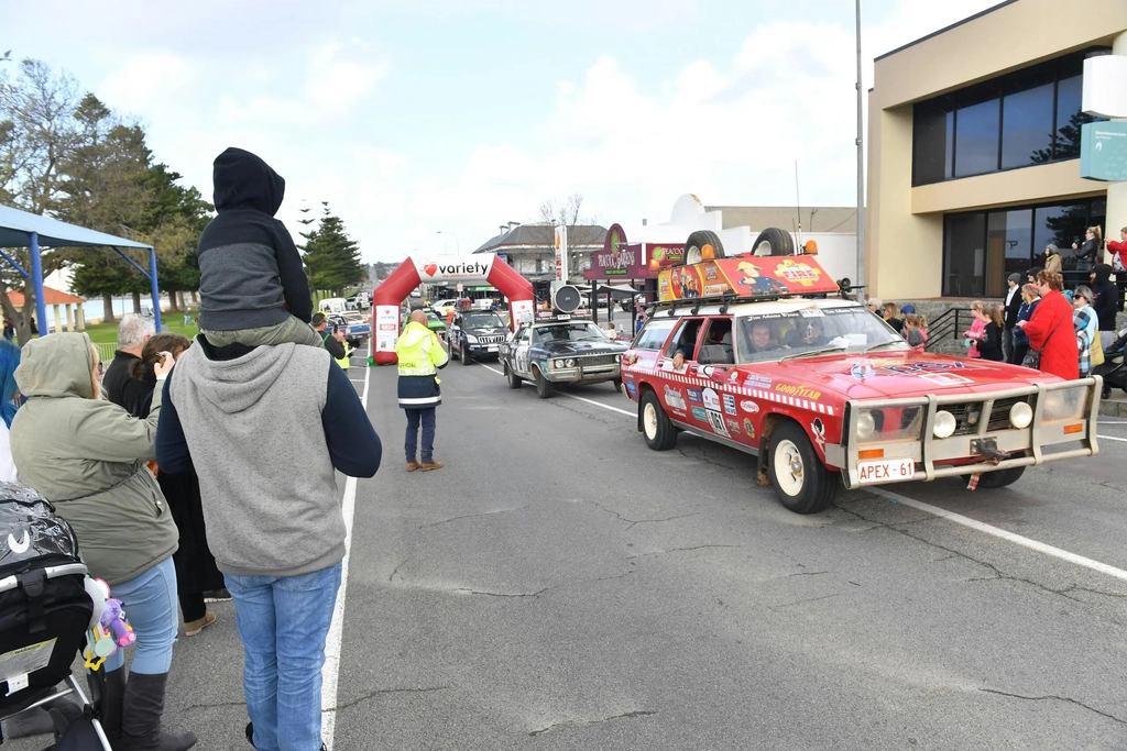 SA Variety Bash Finish Line Image 2