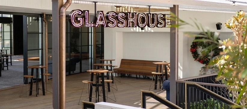 Glasshouse-13_822x365