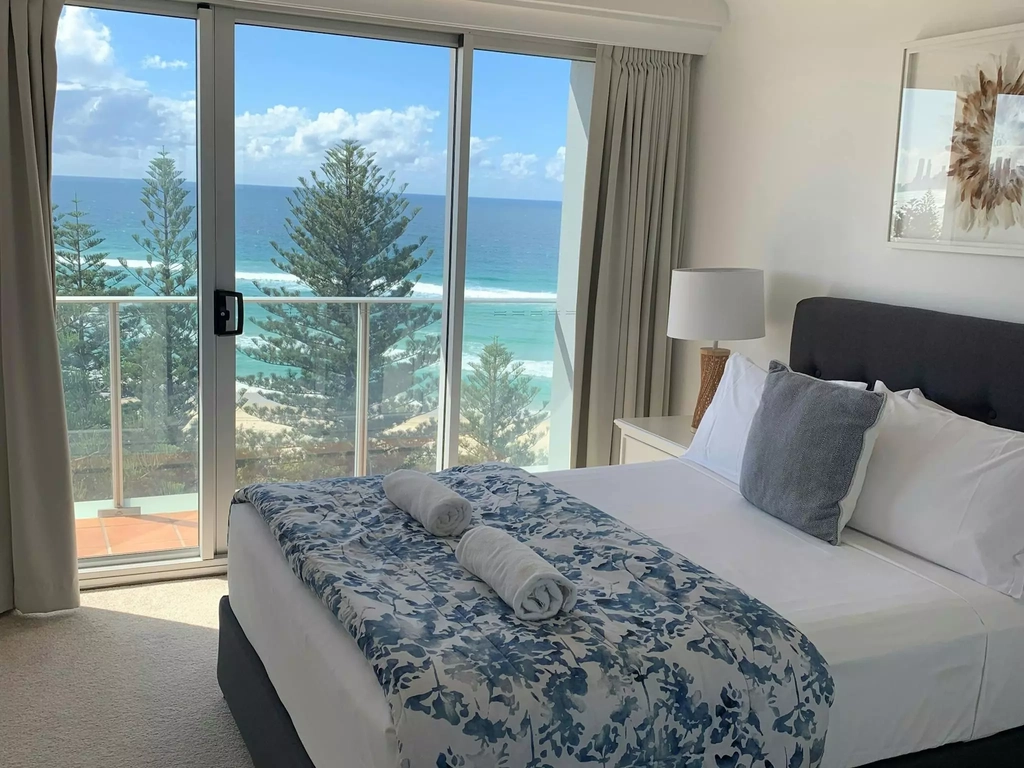 Pacific Regis Premium Apartment Burleigh