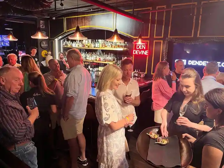 Singles Sunday Sesh - Hosted by Social Mingles Image 1