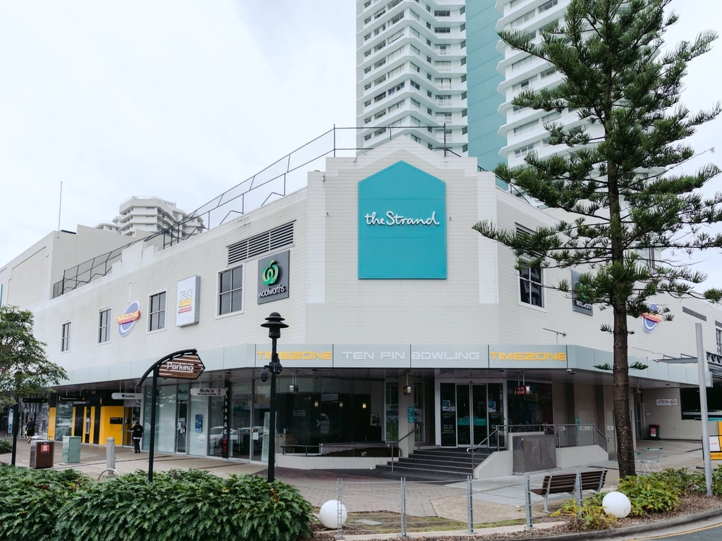 The Strand at Coolangatta Facade