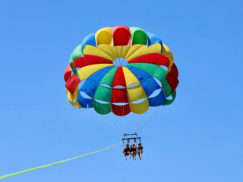 Triple Parasail