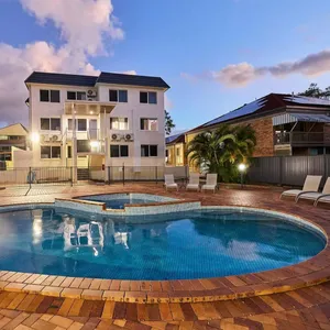 Southport Motel & Apartments | Gold Coast |Pool Area