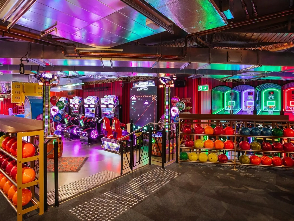 Hijinx Hotel where you play, not stay