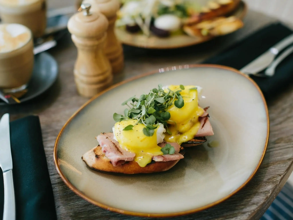 Social House Cafe Breakfast Poached Eggs on Toast