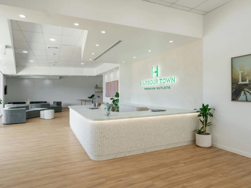 Tourism Lounge
