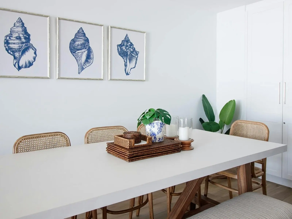 4 Bedroom unit in Palm Beach - Dining area